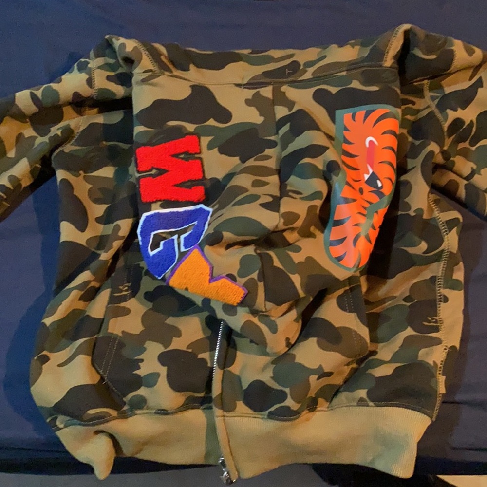 Bape 1st Camo Shark Full Zip Hopdie - Picture 4 of 4